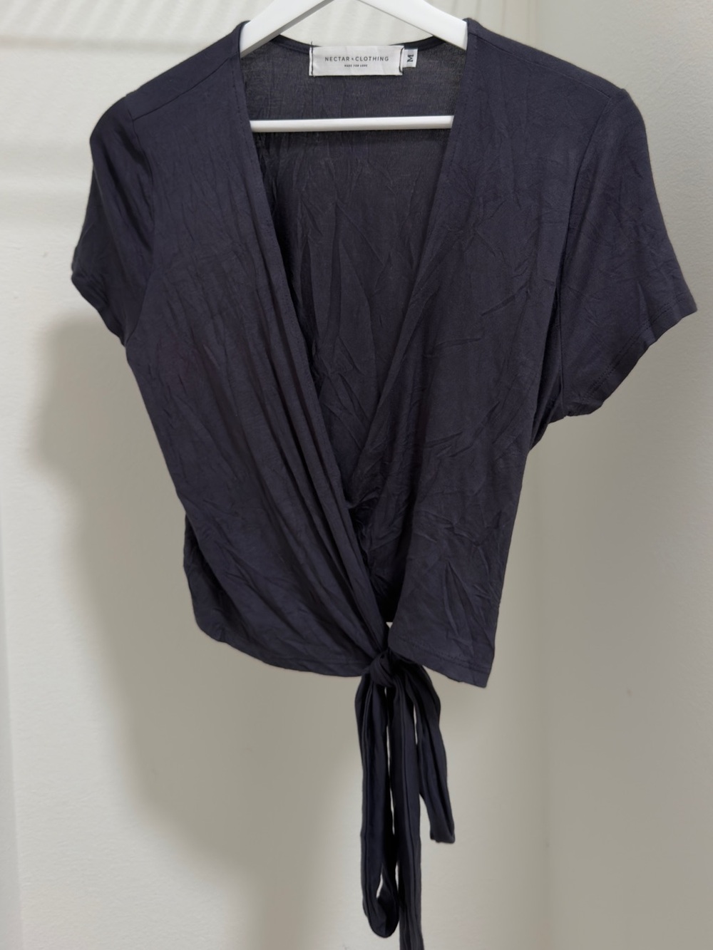 Nectar Clothing Black Tie-Front Wrap Blouse